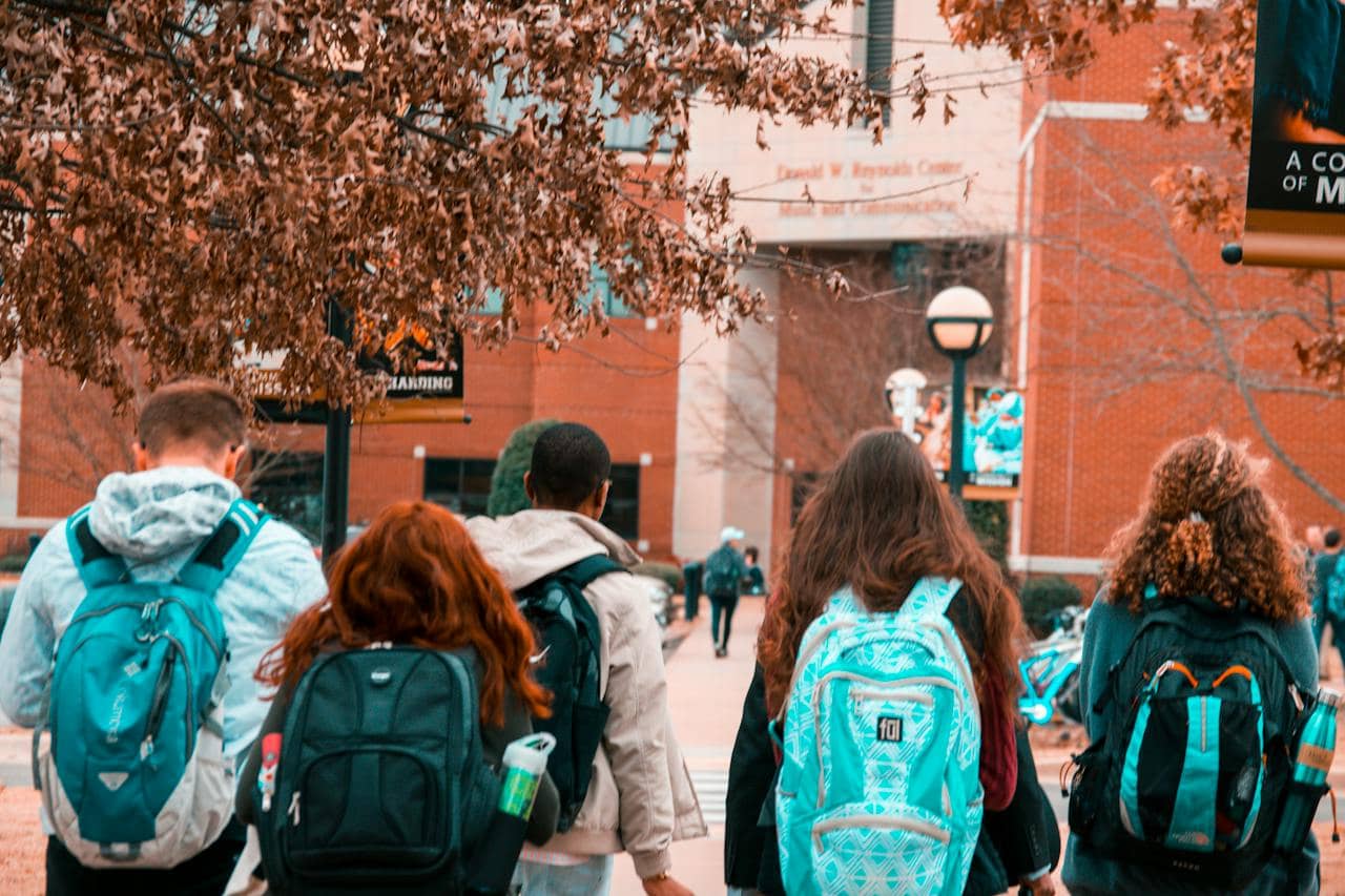 Finding Your Academic Path: Tips for Selecting a University Course That Matches Your Interests